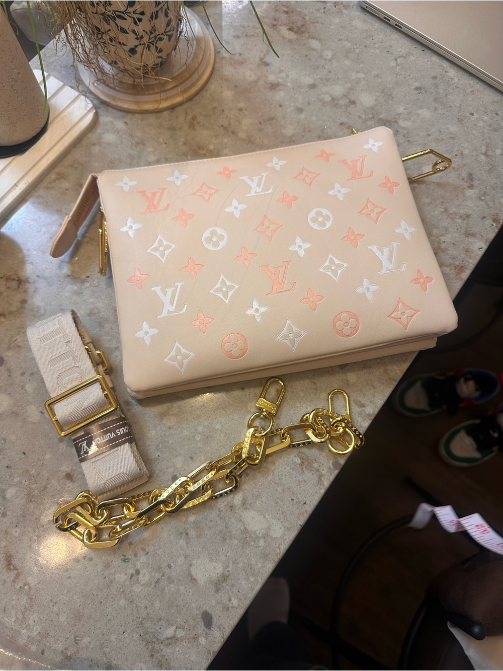 Source Unknown Cream Crossbody with Pink & White Monogram and Gold Chain